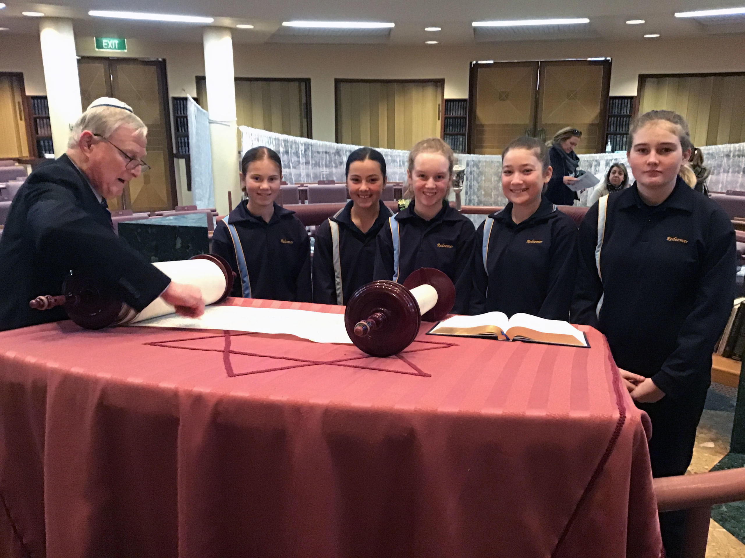 Redeemer students visit Adelaide synagogue, mosque